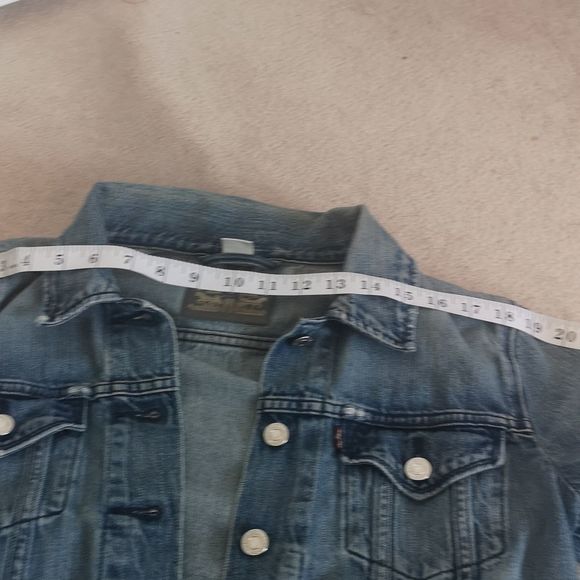 🌸🌸 Levi Vintage Ladies Distressed  Denim Jeans Jacket  Washed Blue Large 🌸🌸 - Picture 13 of 15